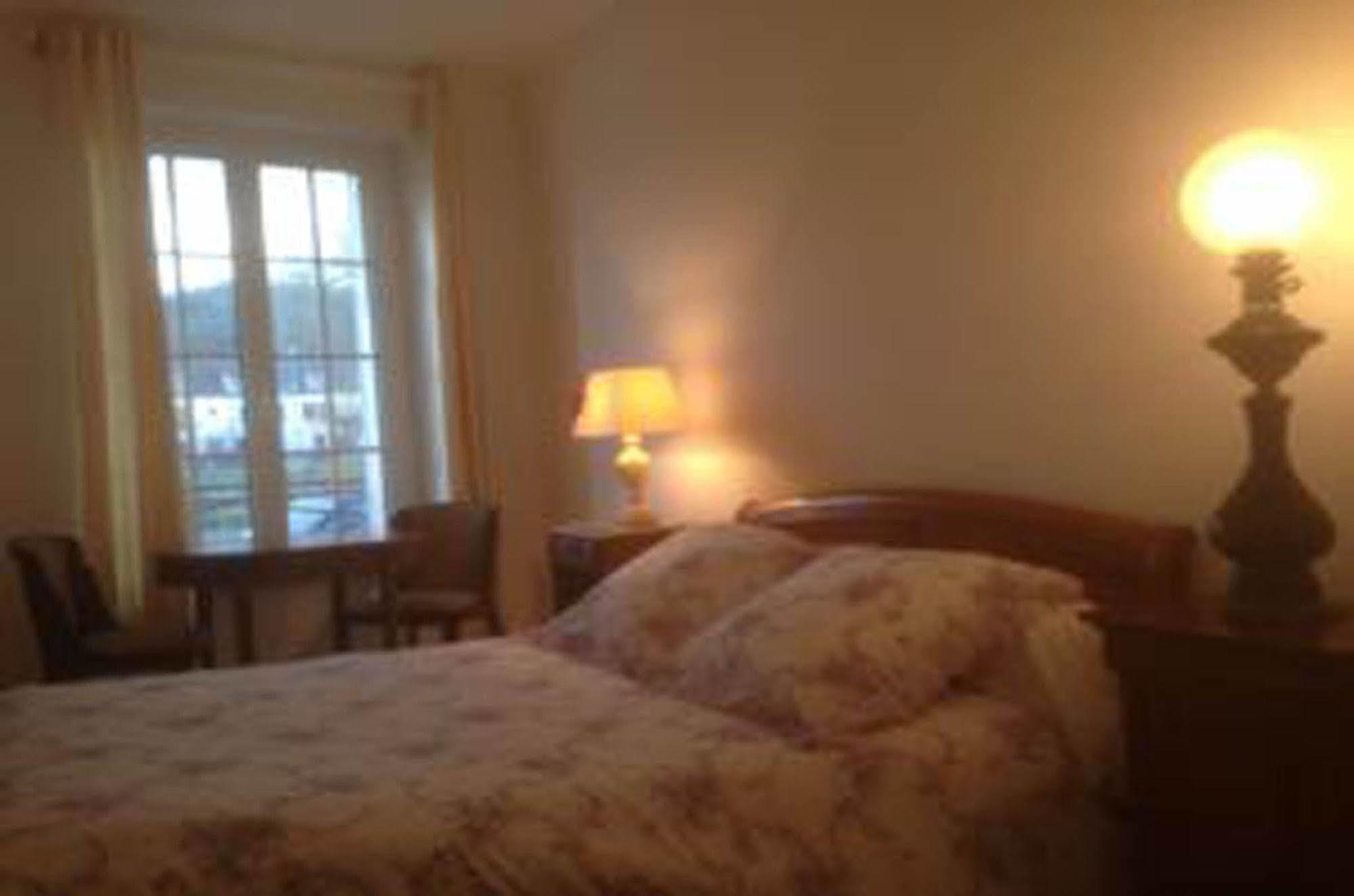 Top' Appart Hotel Pont-Sainte-Maxence Exterior foto