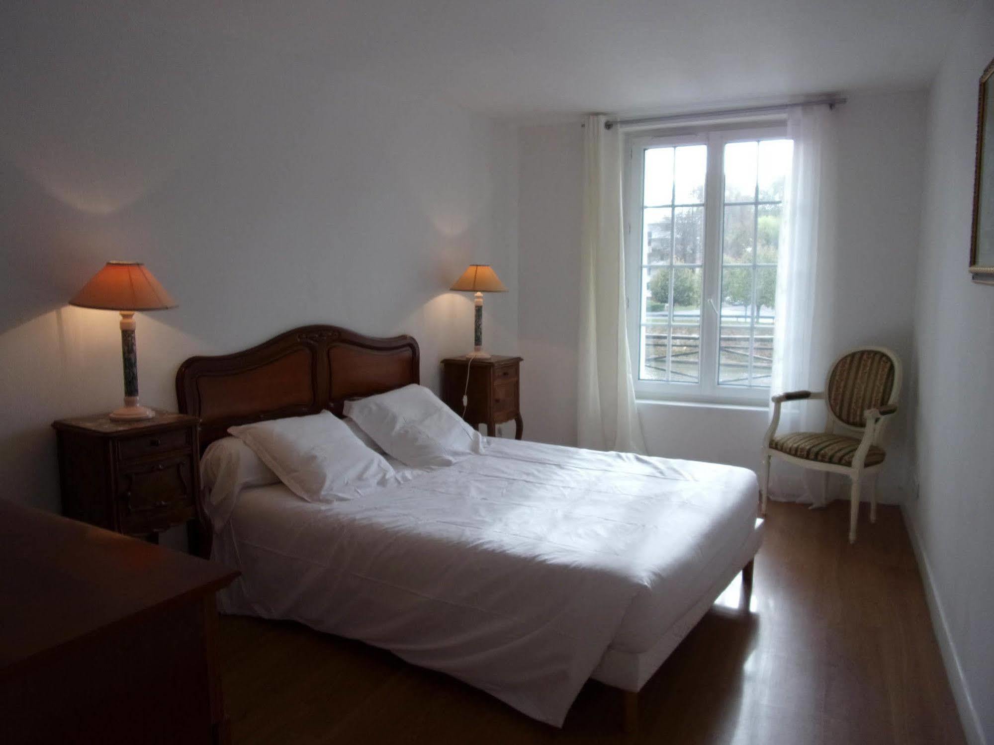 Top' Appart Hotel Pont-Sainte-Maxence Exterior foto